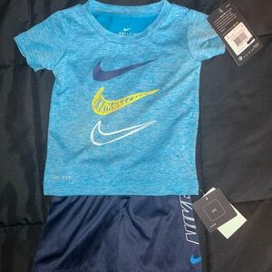 Nike Set. 2-piece. Size: 12months.